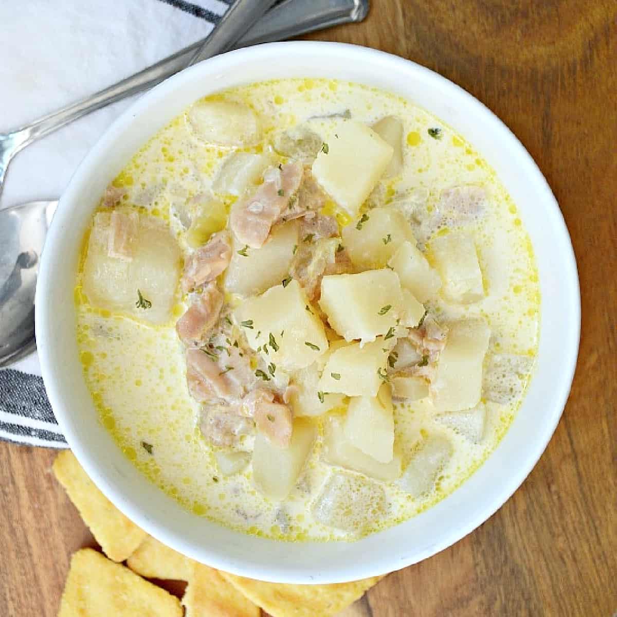 Easy Recipe for New England Clam Chowder