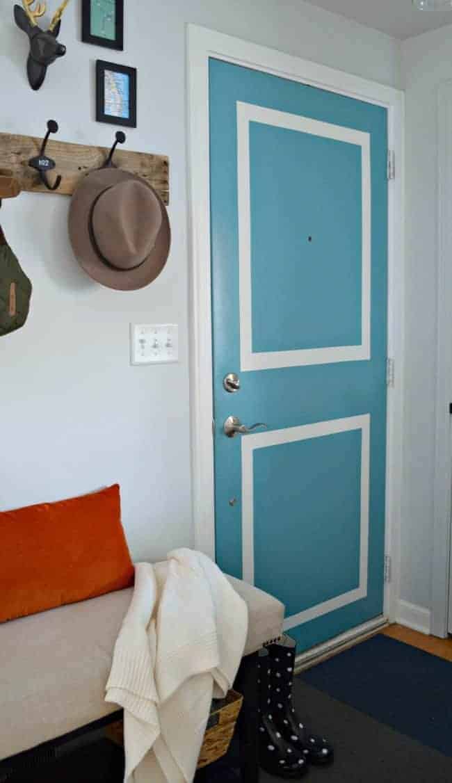 Painting faux molding on a plain front door | www.chatfieldcourt.com