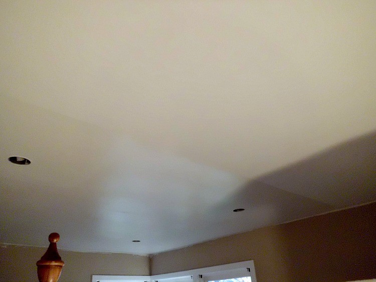 Painting The Master Bedroom Ceiling | www.chatfieldcourt.com
