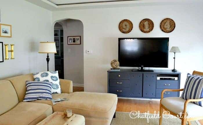 TV Gallery Wall | www.chatfieldcourt.com