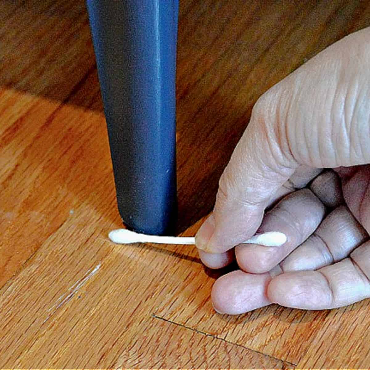 The Best Way Fix Scratches on Hardwood Floors