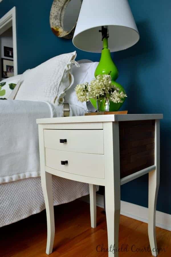 Tips for shopping at HomeGoods. Favorite bedside lamp found at HomeGoods. | www.chatfieldcourt.com