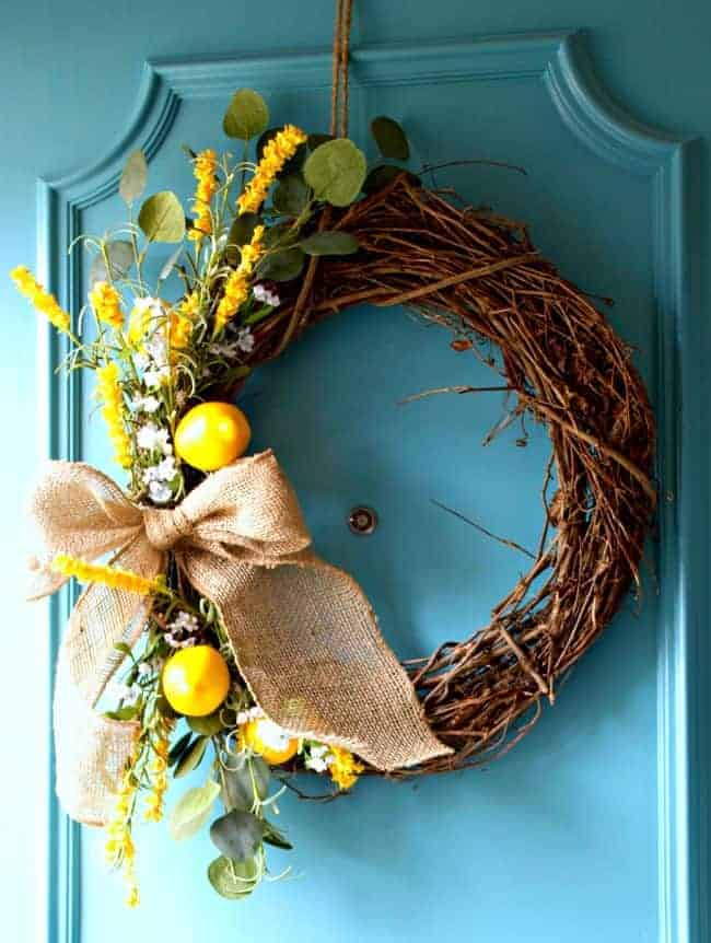 DIY Spring Wreath | www.chatfieldcourt.com