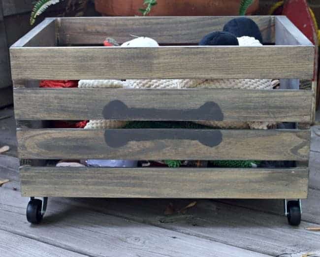 Make a New Wood Crate Look Old | www.chatfieldcourt.com