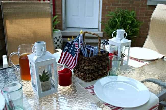 Easy and Casual 4th of July - www.chatfieldcourt.com