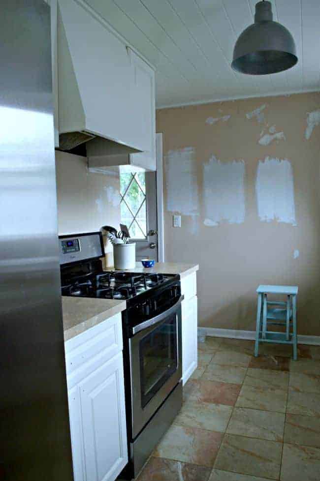 Kitchen Reno: Painted Kitchen Cabinets | www.chatfieldcourt.com