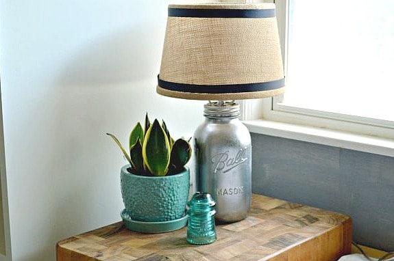 DIY Mason Jar Lamp