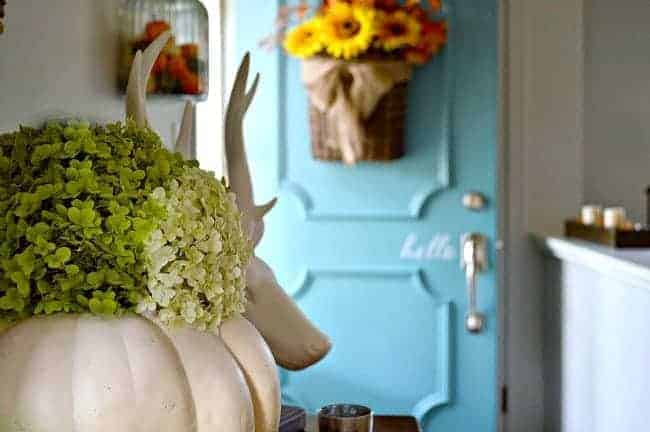 10 Minute Fall Decor | www.chatfieldcourt.com