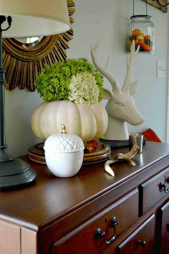 10 Minute Fall Decor | www.chatfieldcourt.com