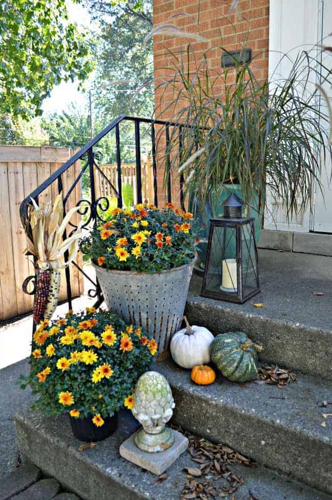 Fall Front Porch | www.chatfieldcourt.com