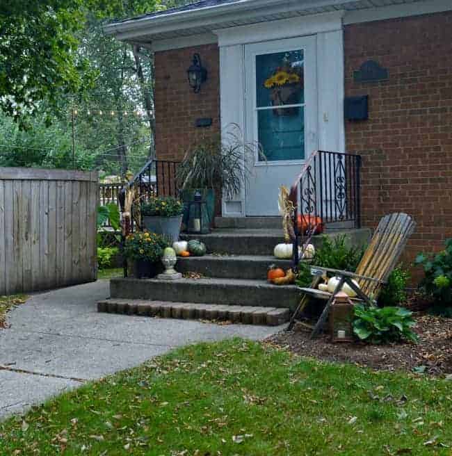 Fall Front Porch | www.chatfieldcourt.com