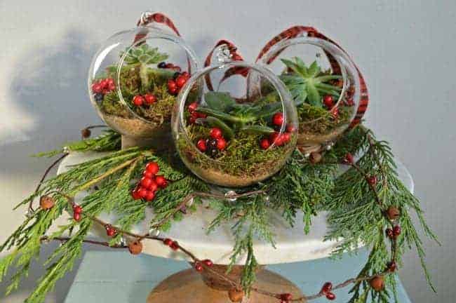 DIY Christmas ornaments | chafieldcourt.com