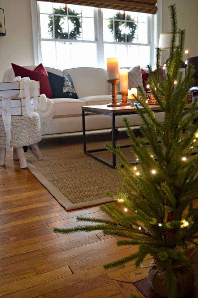 Our cozy cottage living room all decorated for Christmas and I'm sharing it one more time before the big day. www.chatfieldcourt.com