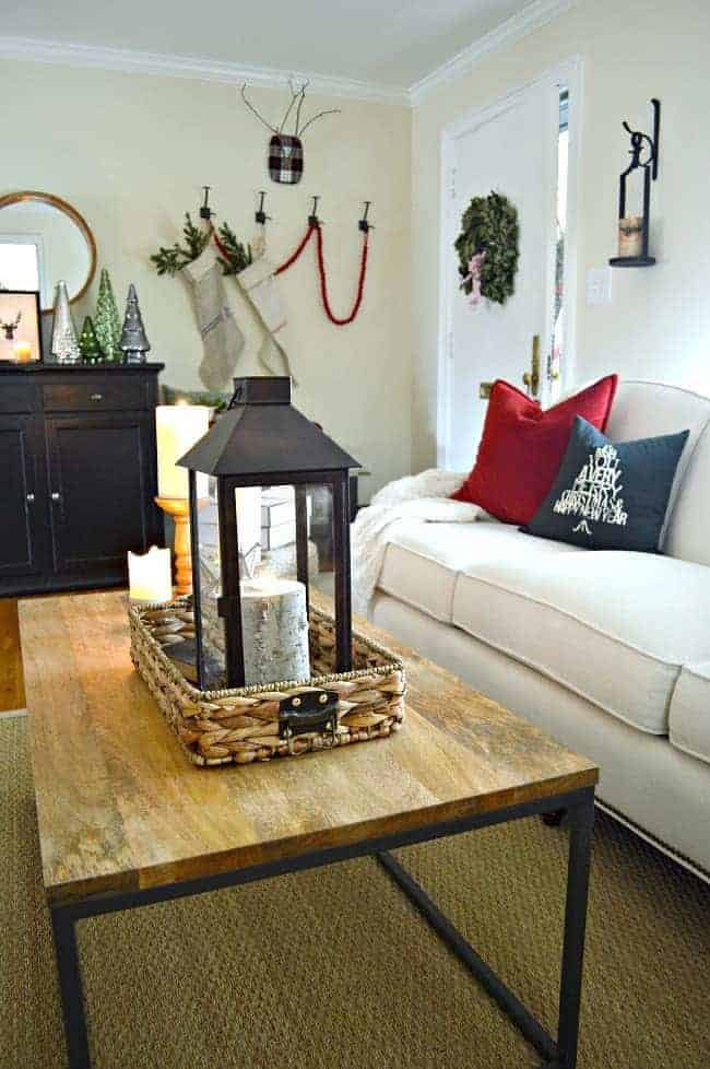 A peek at our cozy cottage living room all decorated for the holidays and I'm sharing it one more time before the big day. www.chatfieldcourt.com