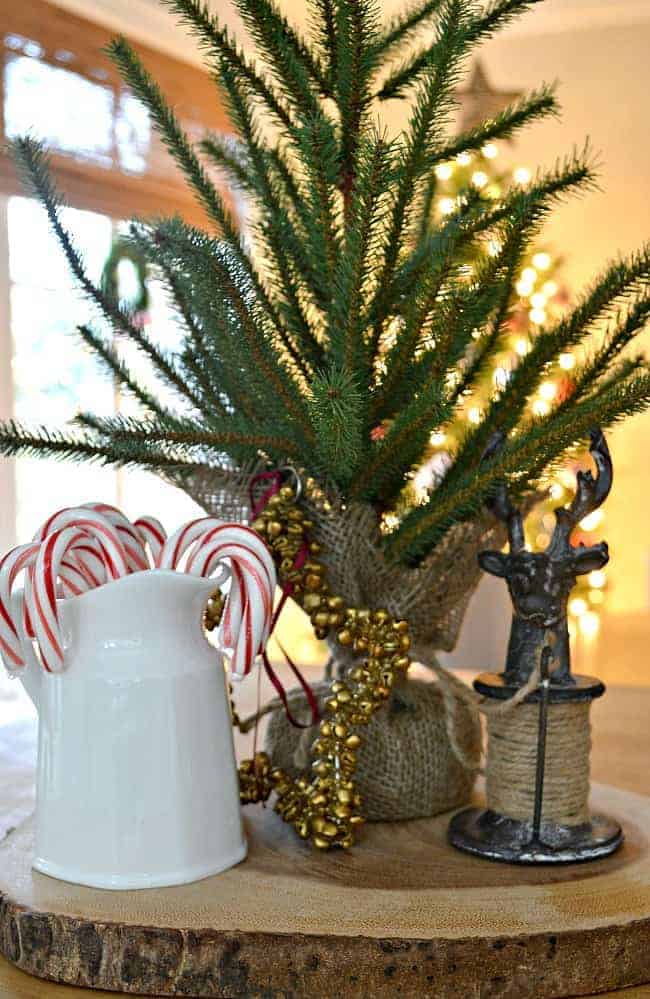 Our rustic and simple cozy Christmas cottage decorated in red with touches of gold. www.chafieldcourt.com 