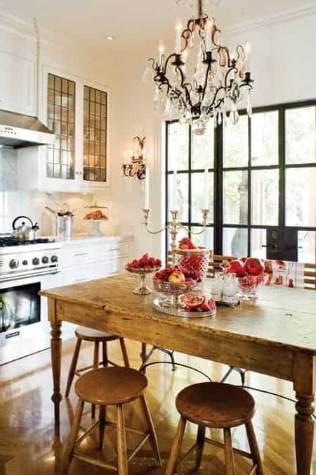 Painted black window trim in the kitchen. DIY | farmhouse | interior www.chatfieldcourt.com