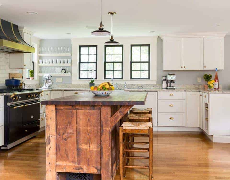 Painted black window trim in the kitchen. DIY | farmhouse | interior www.chatfieldcourt.com