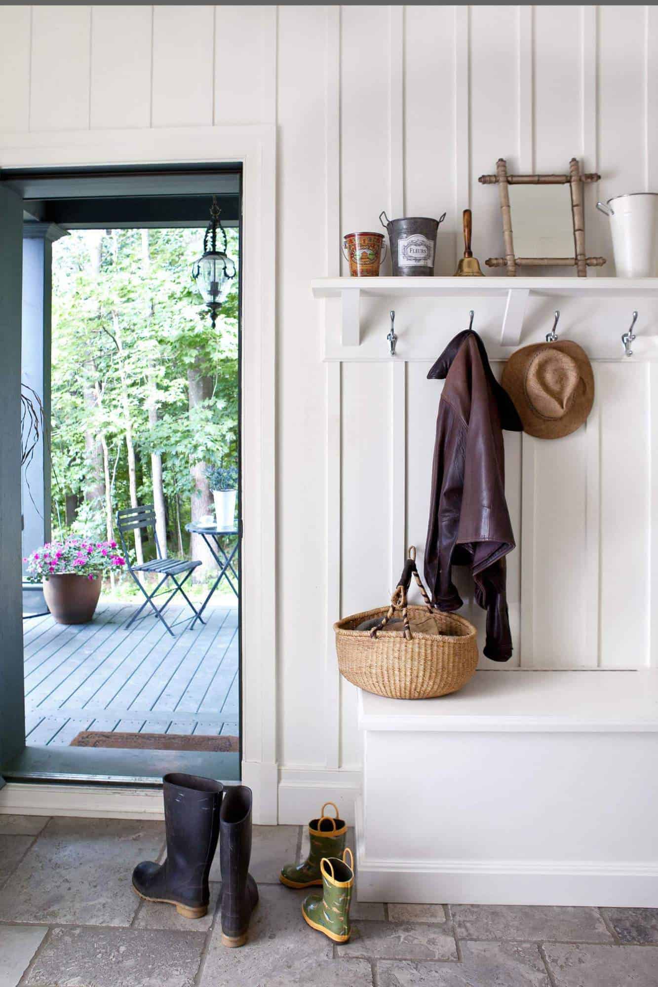 An entryway coat hooks