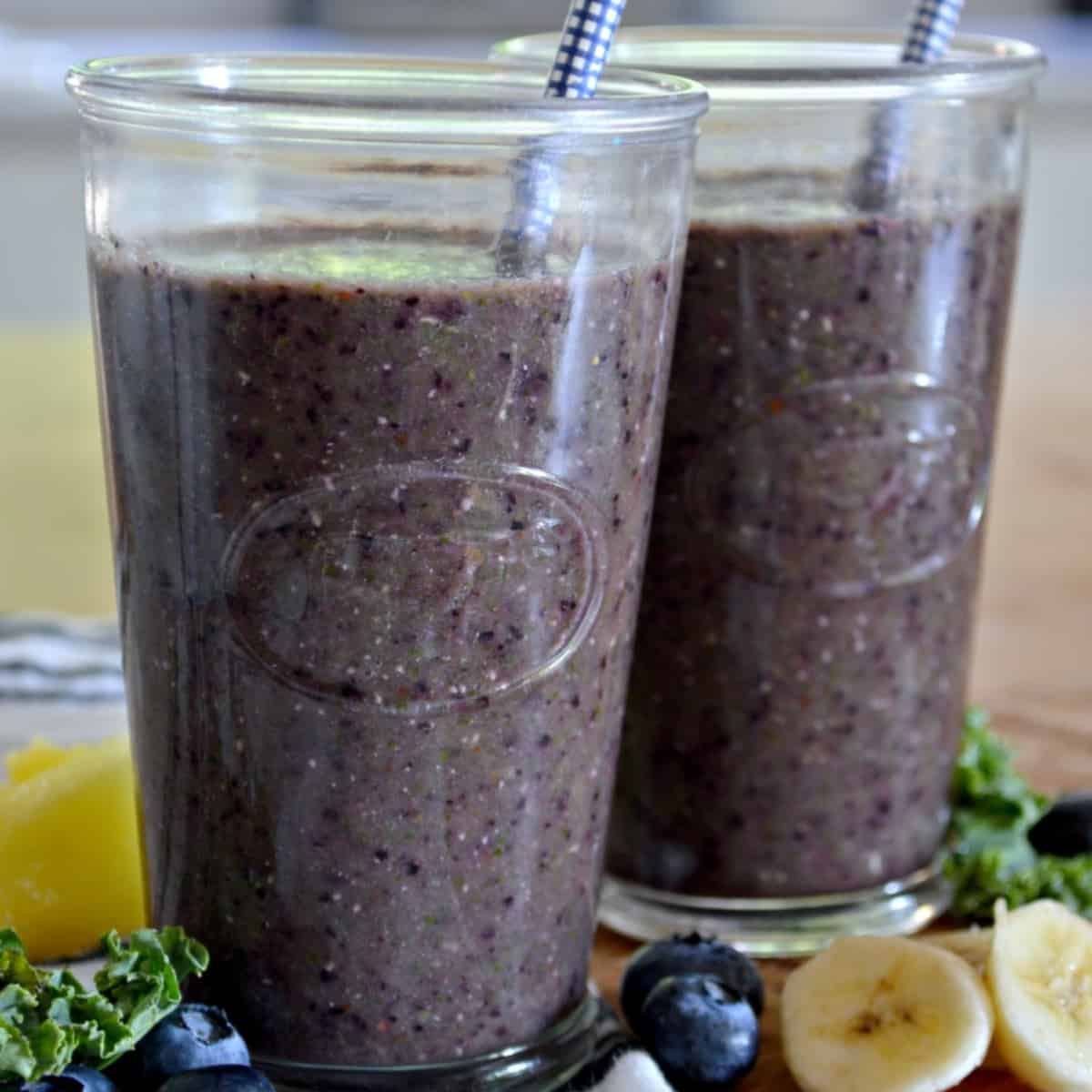 2 glasses with blueberry smoothie