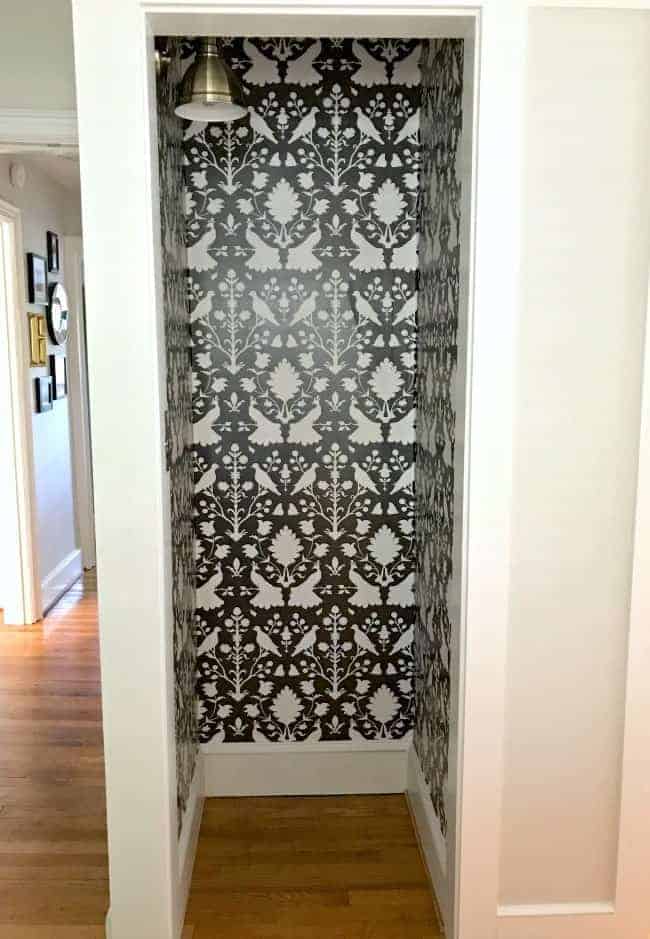 How to Hang Prepasted Wallpaper - Tips and Tricks to Make it Easy How to Hang Prepasted Wallpaper - Tips and Tricks to Make it Easy