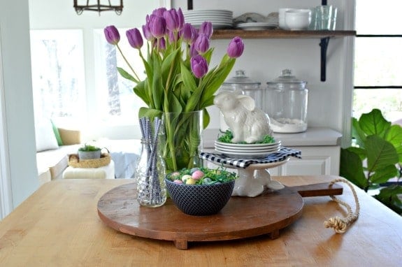 Easy Tips to Create a Pretty Spring Vignette