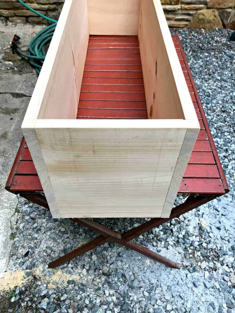 building planter box for DIY wood planter