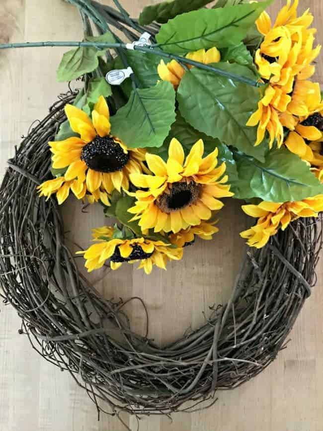 How to Make a Sunflower Wreath (in Under 30 Minutes)