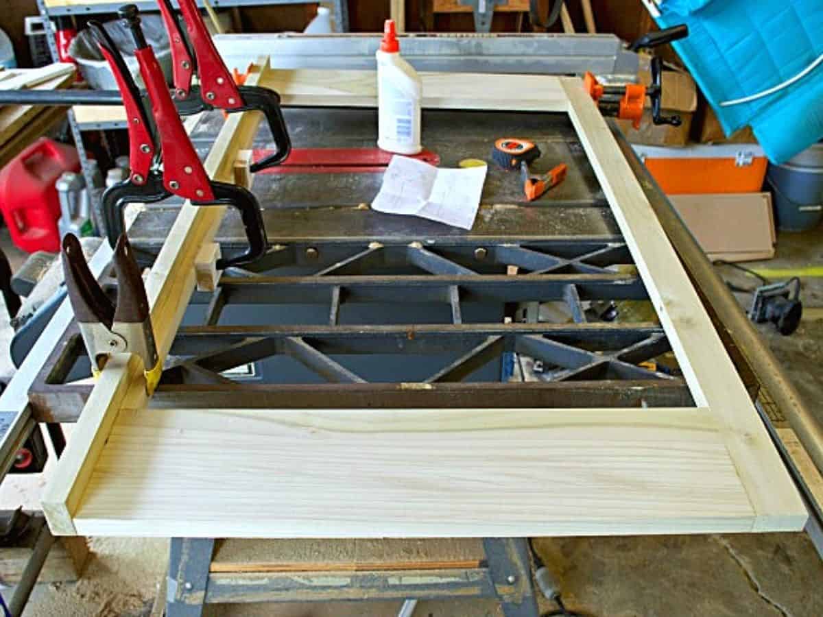 building a cabinet face