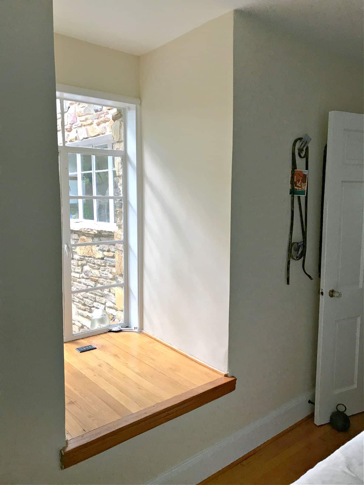 window nook in bedroom