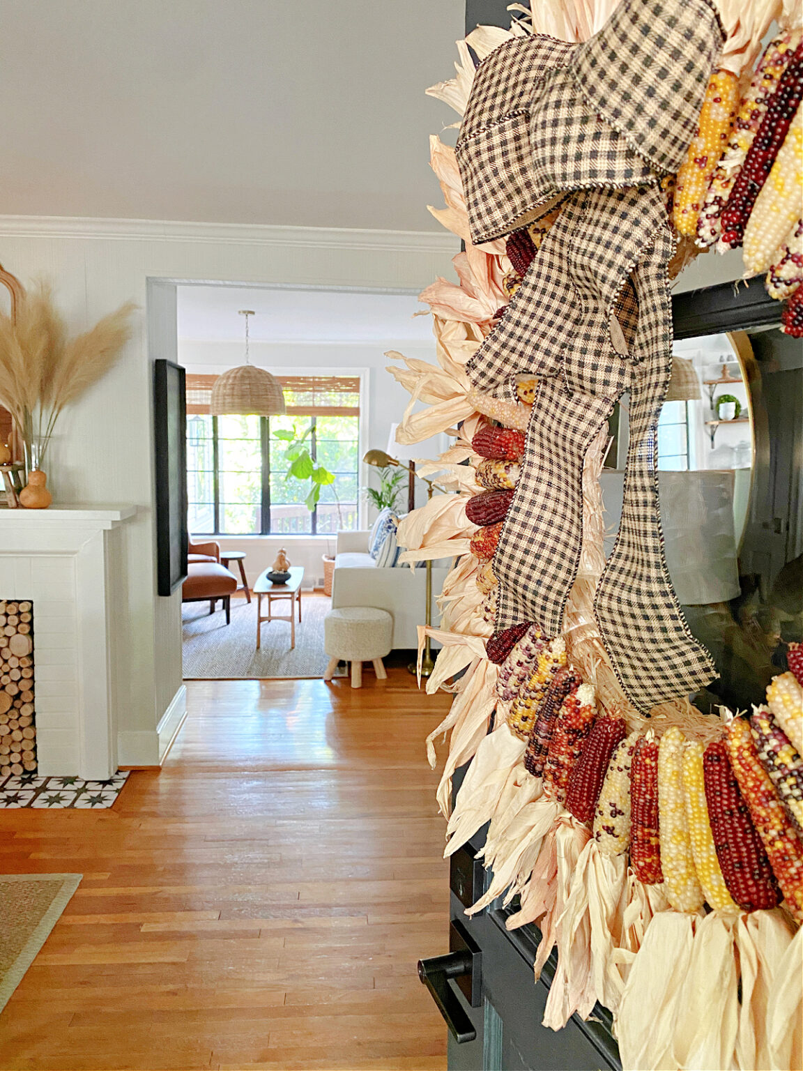 Simple Fall Home Decor Ideas · Chatfield Court