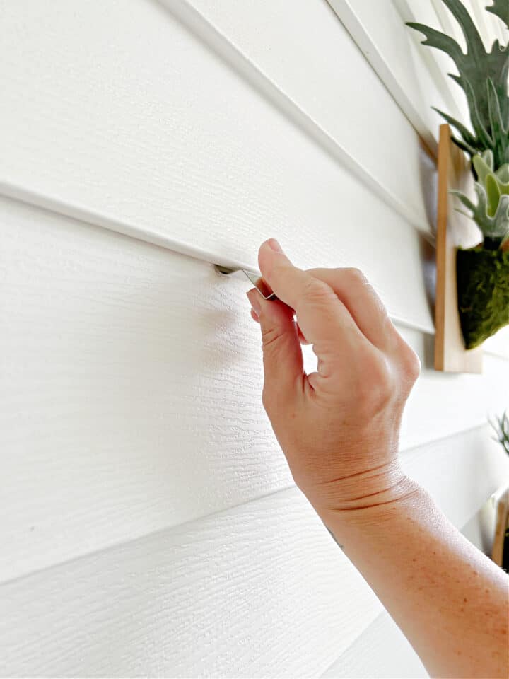 How to Hang Decorations on Vinyl Siding · Chatfield Court