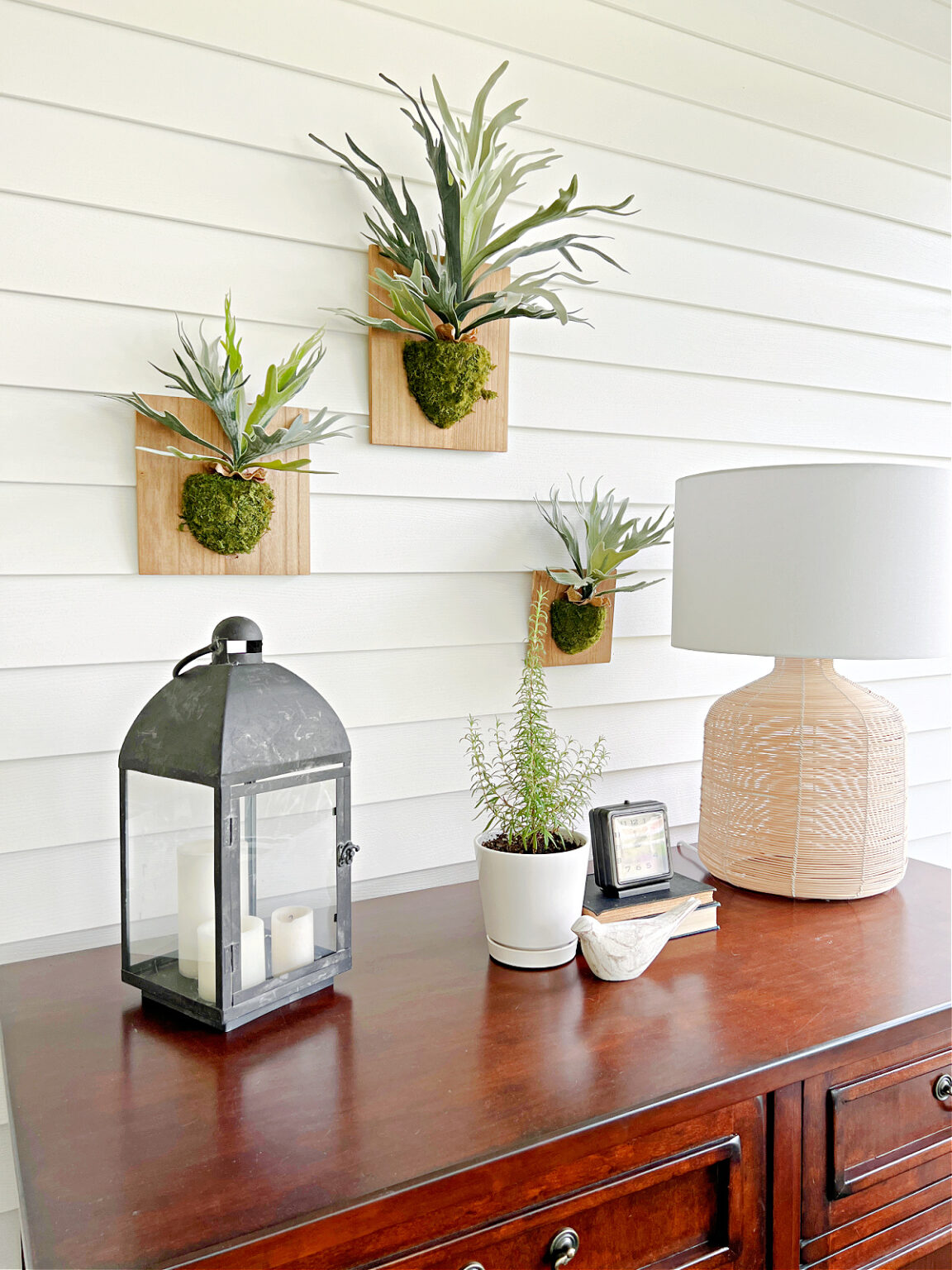 How to Hang Decorations on Vinyl Siding · Chatfield Court