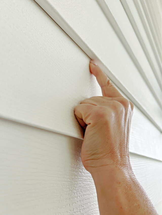 How to Hang Decorations on Vinyl Siding · Chatfield Court