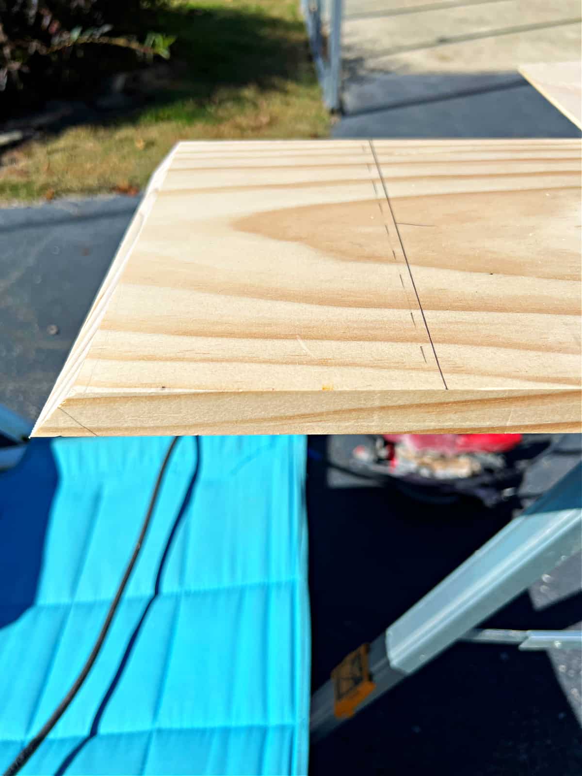 90 degree cut angle on piece of pine board