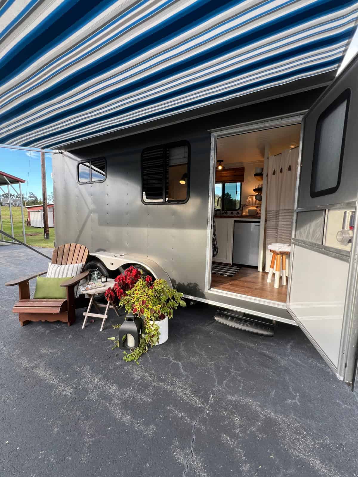 outside view of cargo trailer conversion