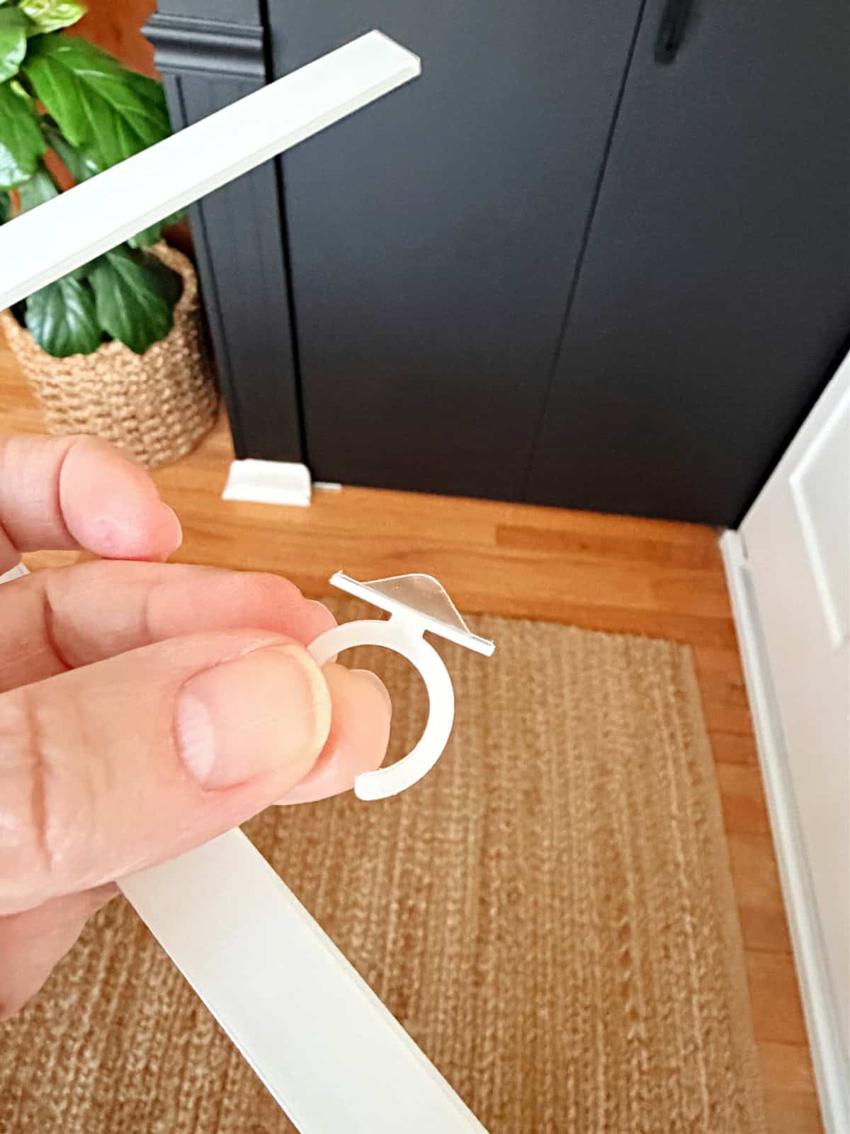 knife blade clips to attach PVC window panes