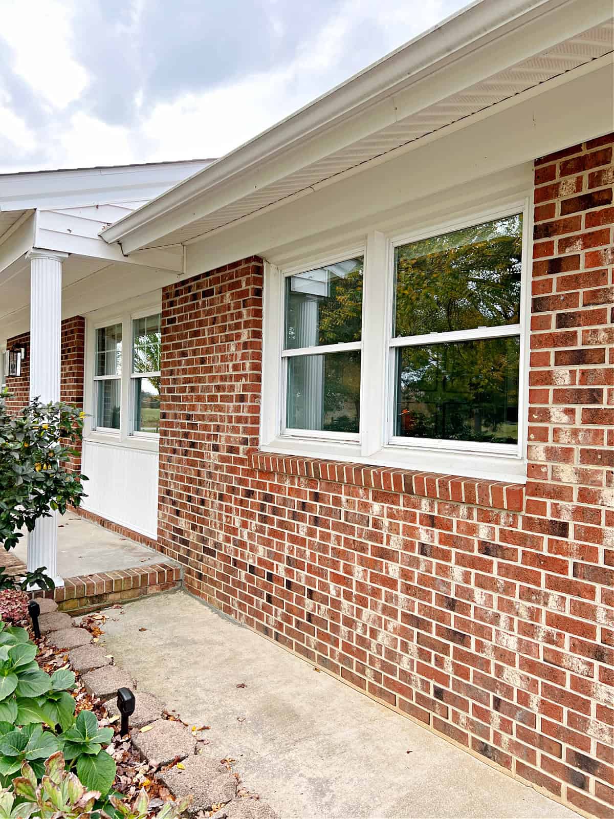 brick ranch house window without mullions