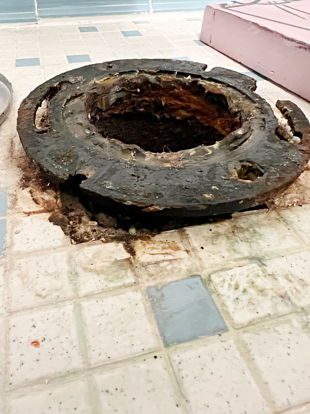toilet flange in small bathroom